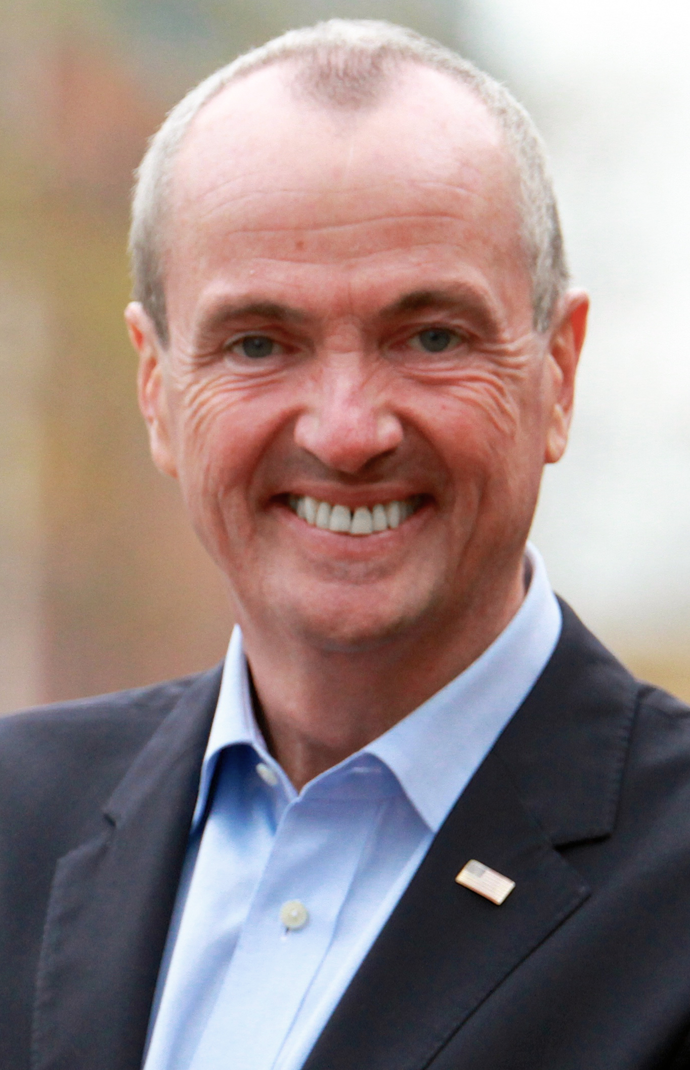 How tall is Phil Murphy?